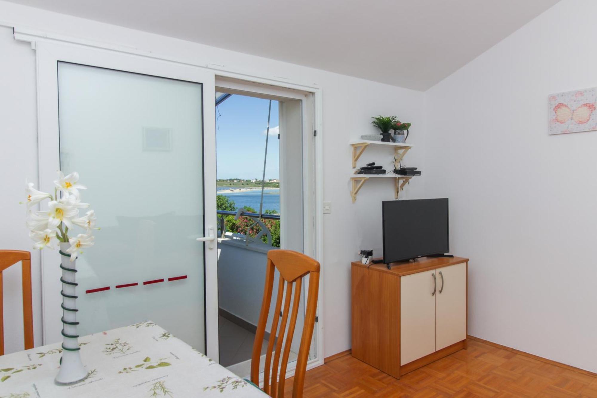 Apartments And Rooms With Parking Space Nin, Zadar - 5805 Номер фото