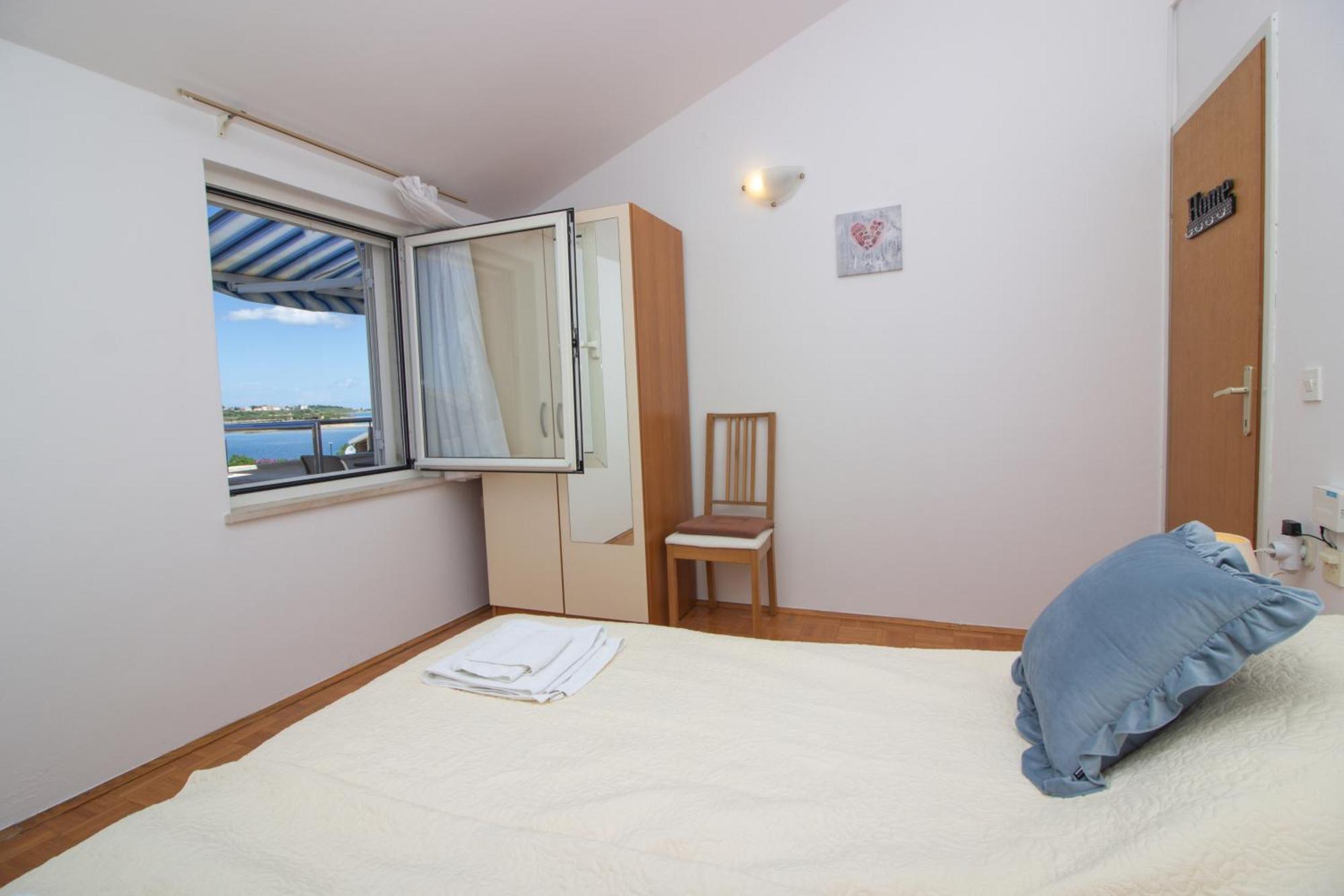 Apartments And Rooms With Parking Space Nin, Zadar - 5805 Номер фото